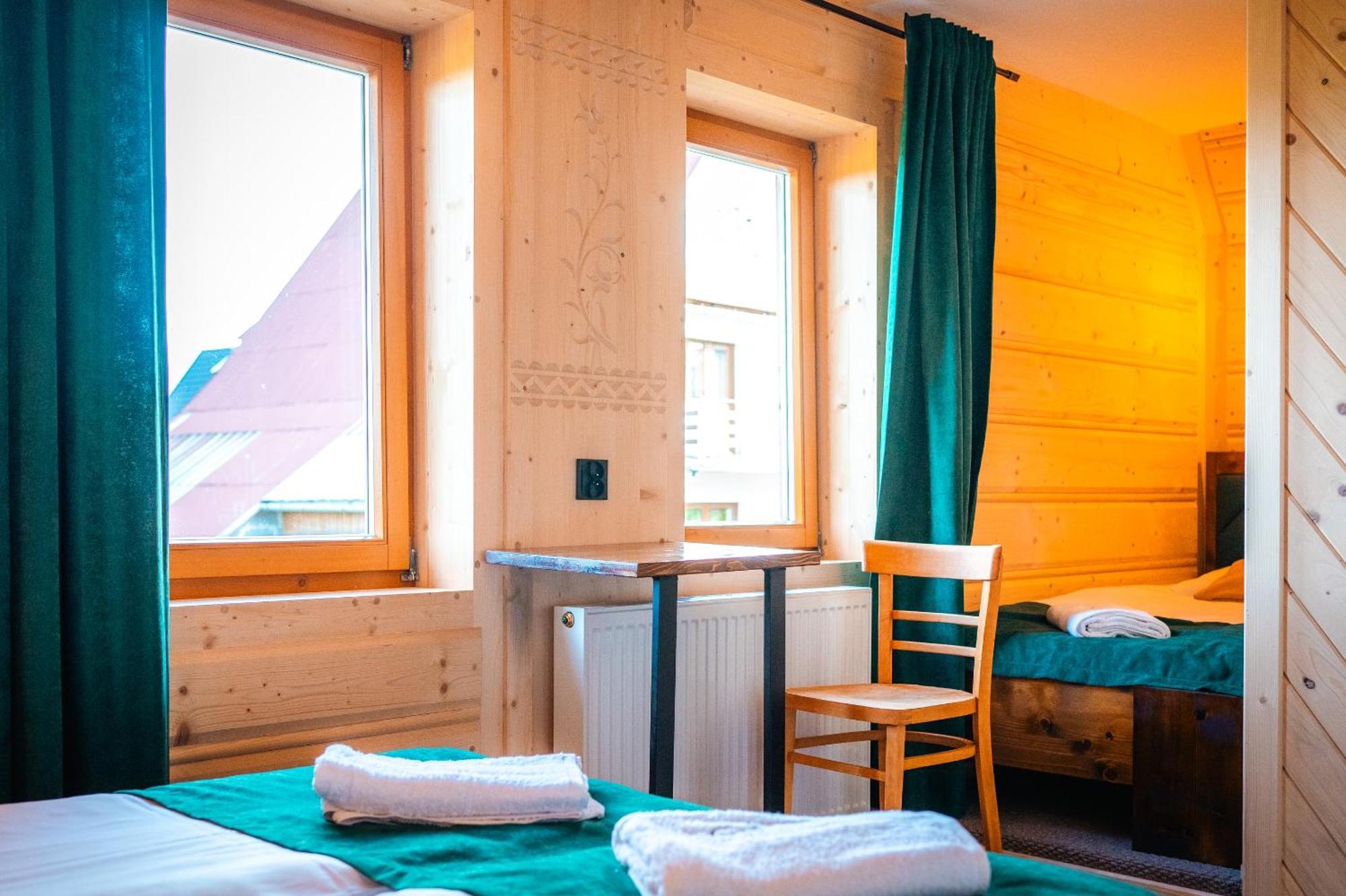 Apartamenty Dwupoziomowe Stasikowe Izby Bukowina Tatrzańska Exterior foto